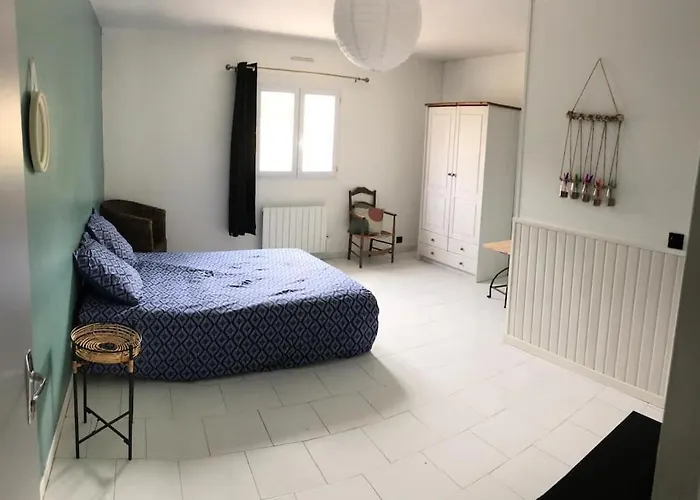 Holiday home Les De La Mare